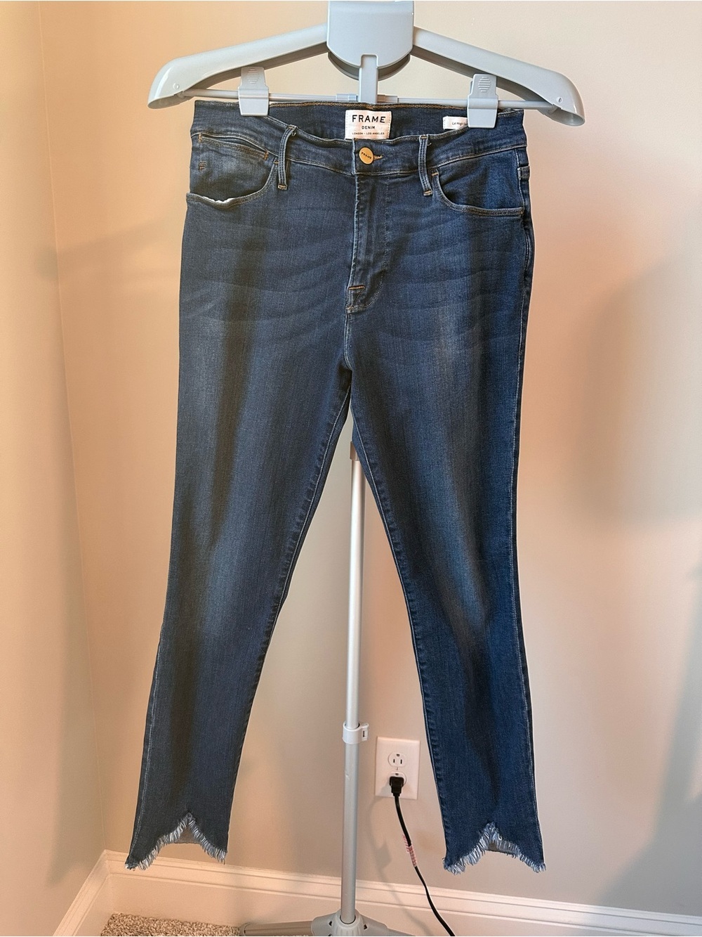 FRAME Le High Skinny Cropped Jeans Medium Wash Frayed Raw V-Hem Size 28 Premium